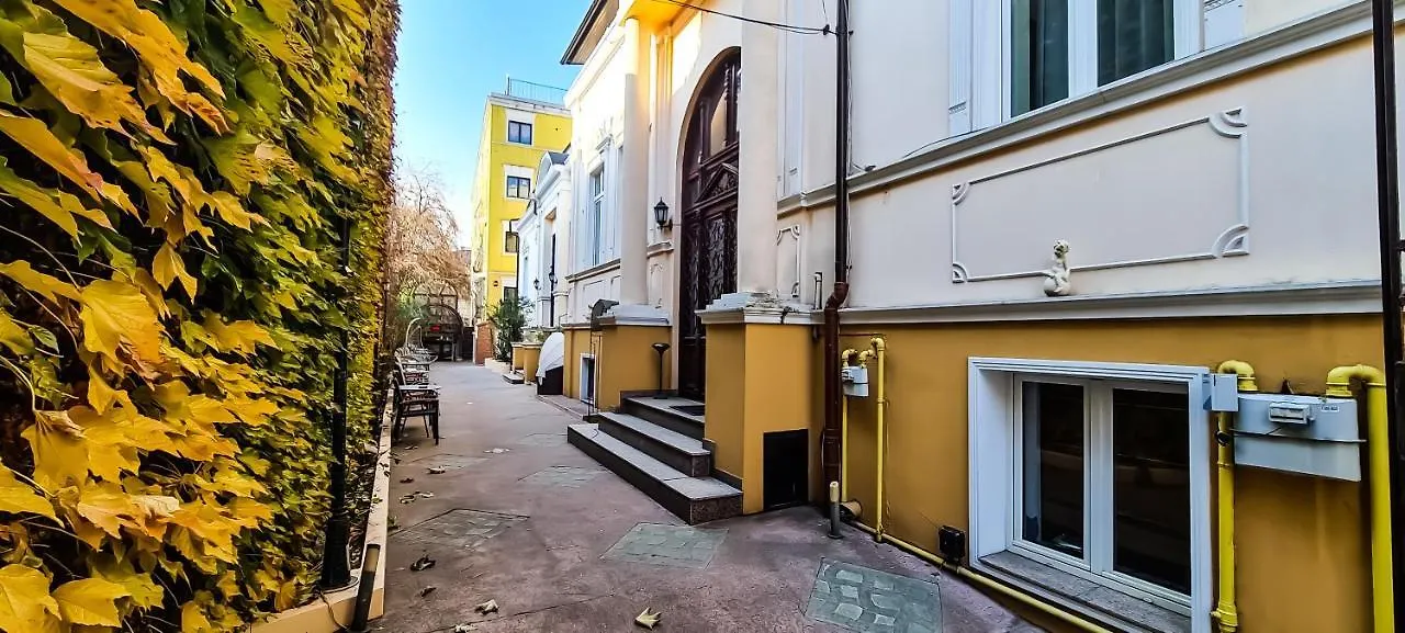 5 Stars High Hostel Bucharest
