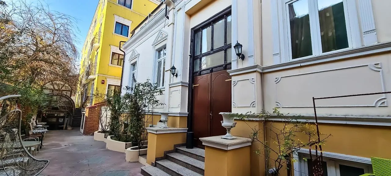 5 Stars High Hostel Bucharest Romania