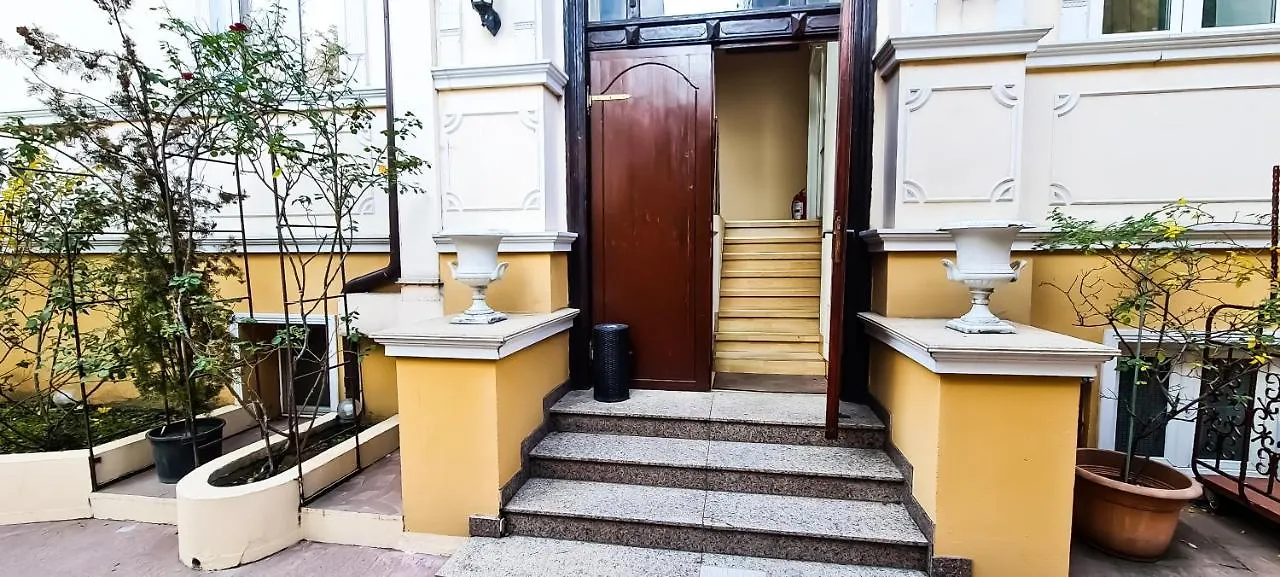 5 Stars High Hostel Bucharest
