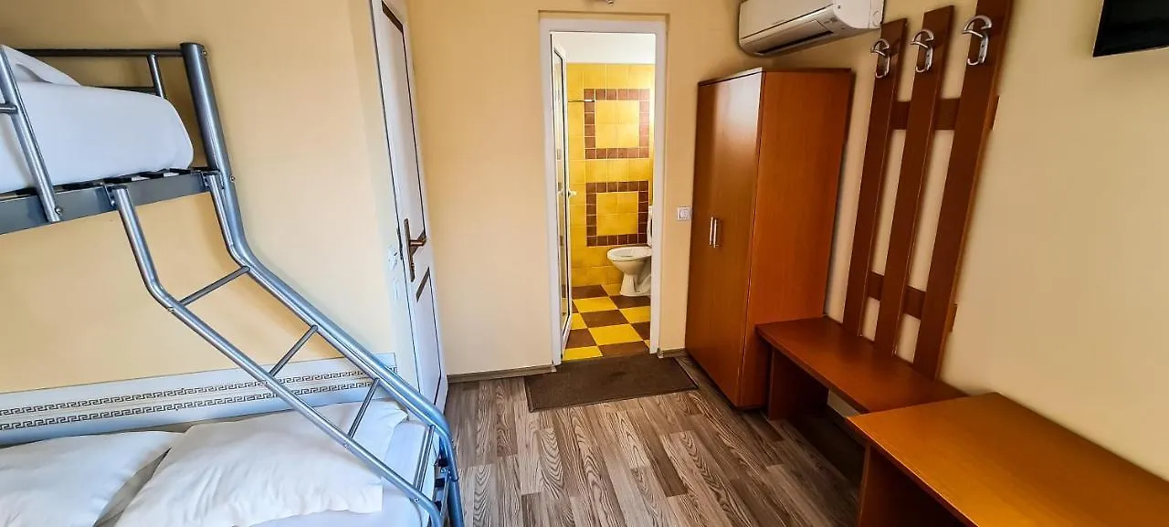 5 Stars High Hostel Bucharest 0*,