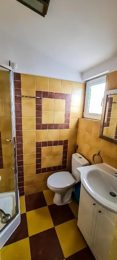 5 Stars High Hostel Bucharest