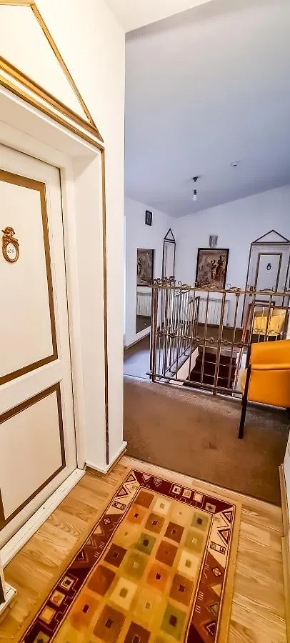5 Stars High Hostel Bucharest 0*,