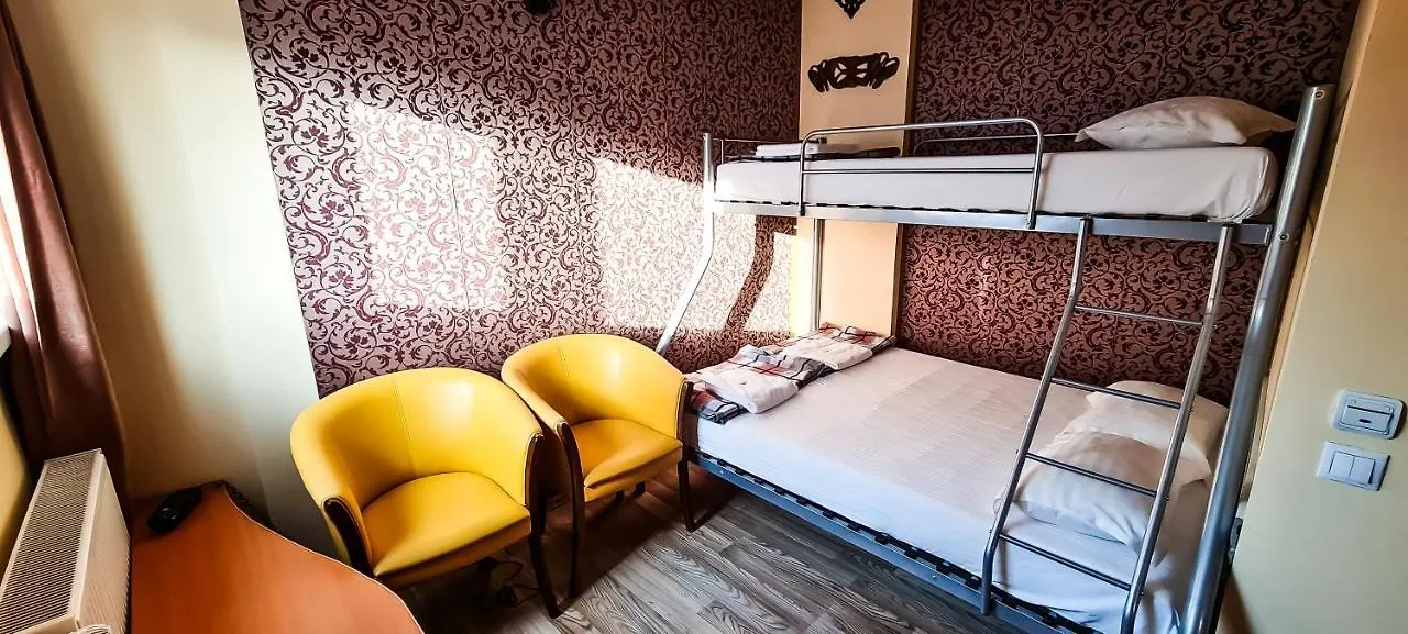 5 Stars High Hostel Bucharest